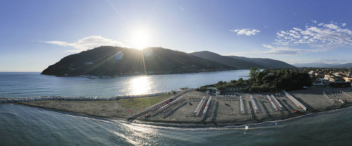 Vista aerea della spiaggia di Fiumaretta